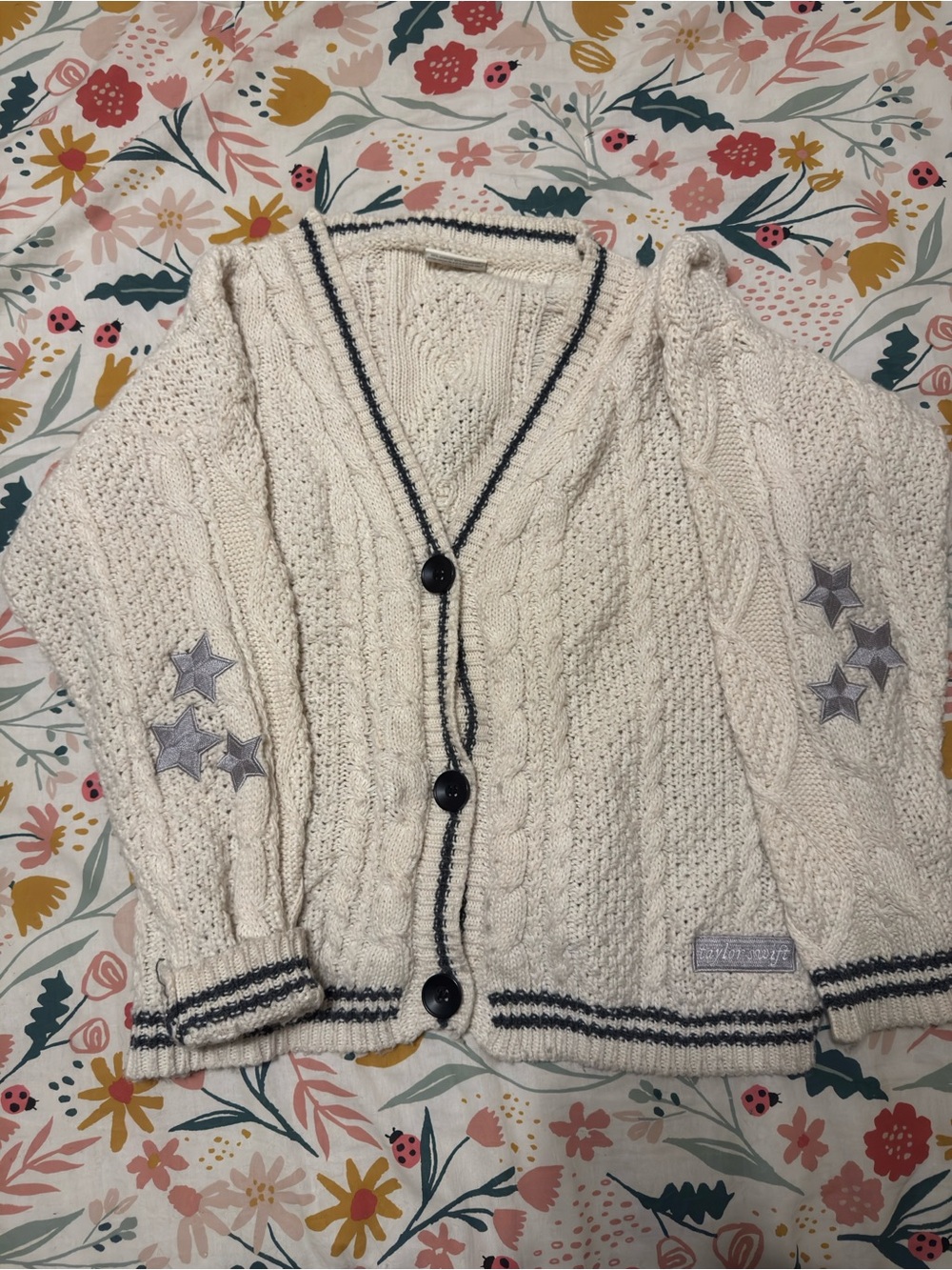 Taylor Swift folklore cardigan